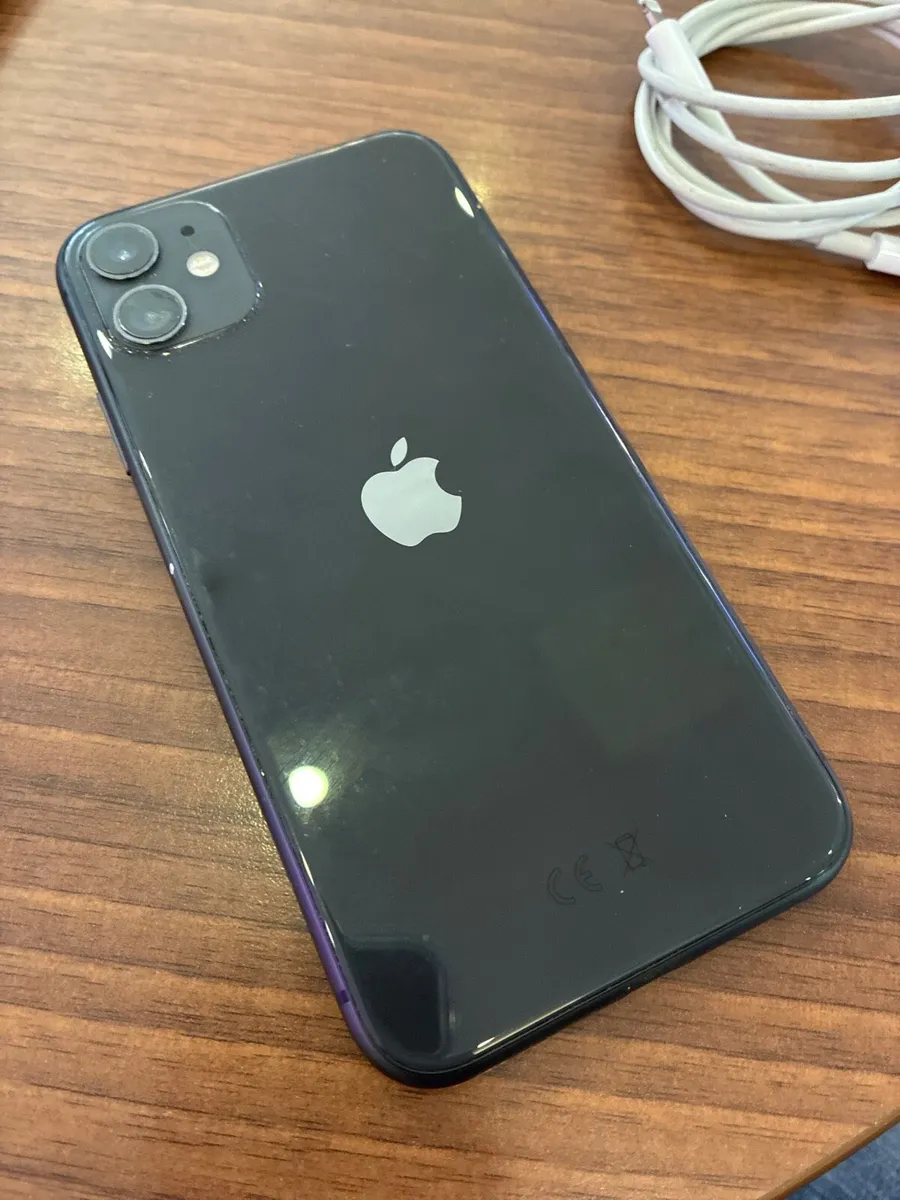 iPhone 11 - Image 2
