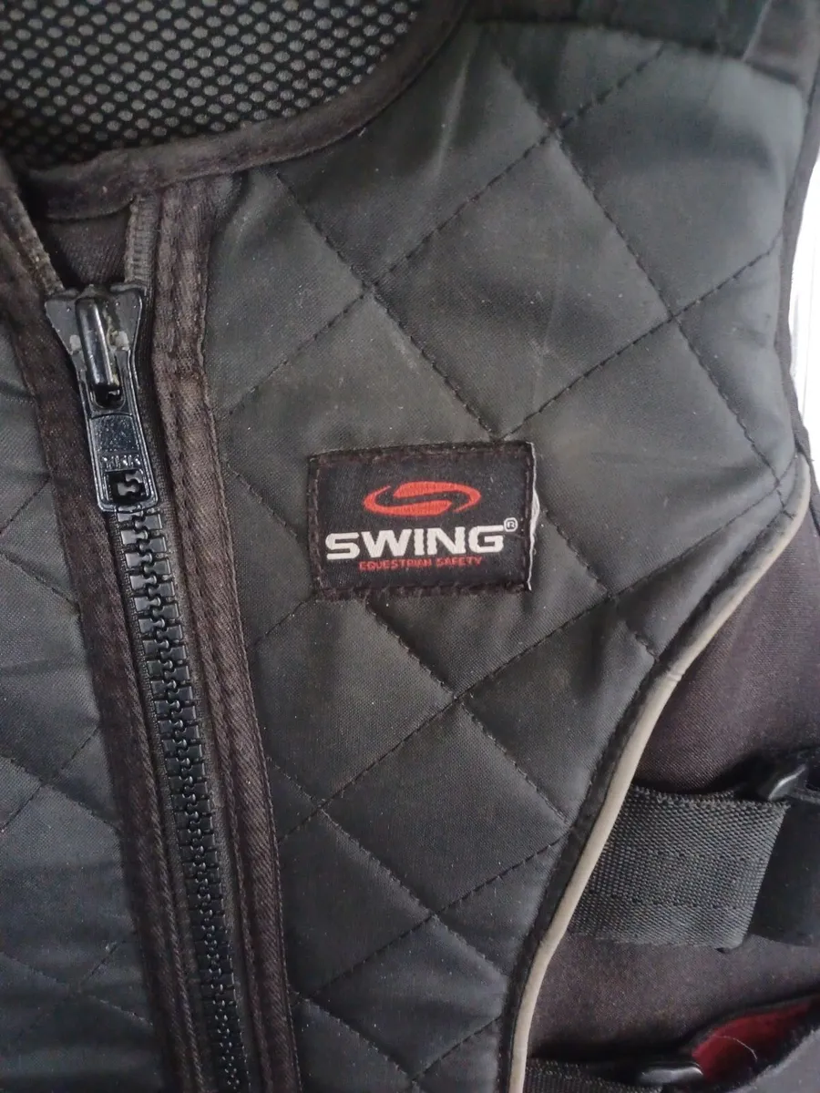 Child's body protector for horse riding - Image 4