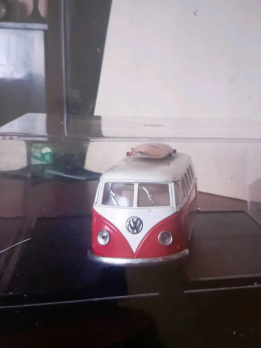 VINTAGE 1962 KINSMART VOLKSWAGEN CLASSICS BUS - Image 2