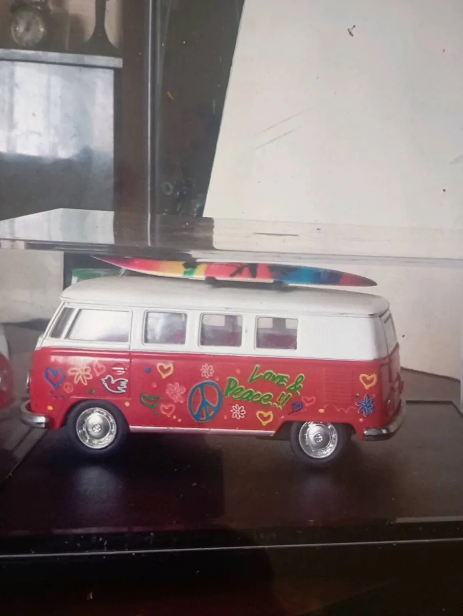VINTAGE 1962 KINSMART VOLKSWAGEN CLASSICS BUS - Image 3