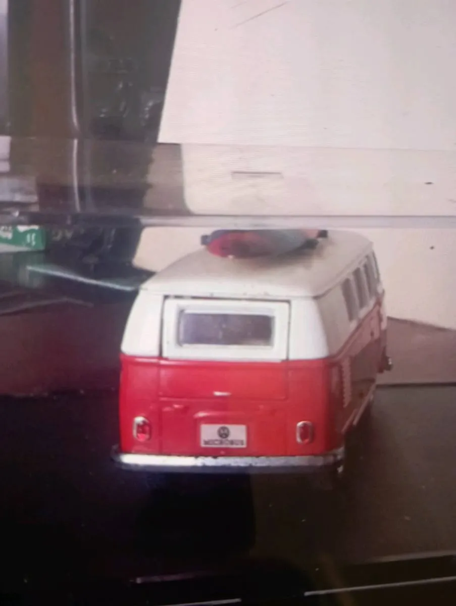 VINTAGE 1962 KINSMART VOLKSWAGEN CLASSICS BUS - Image 4