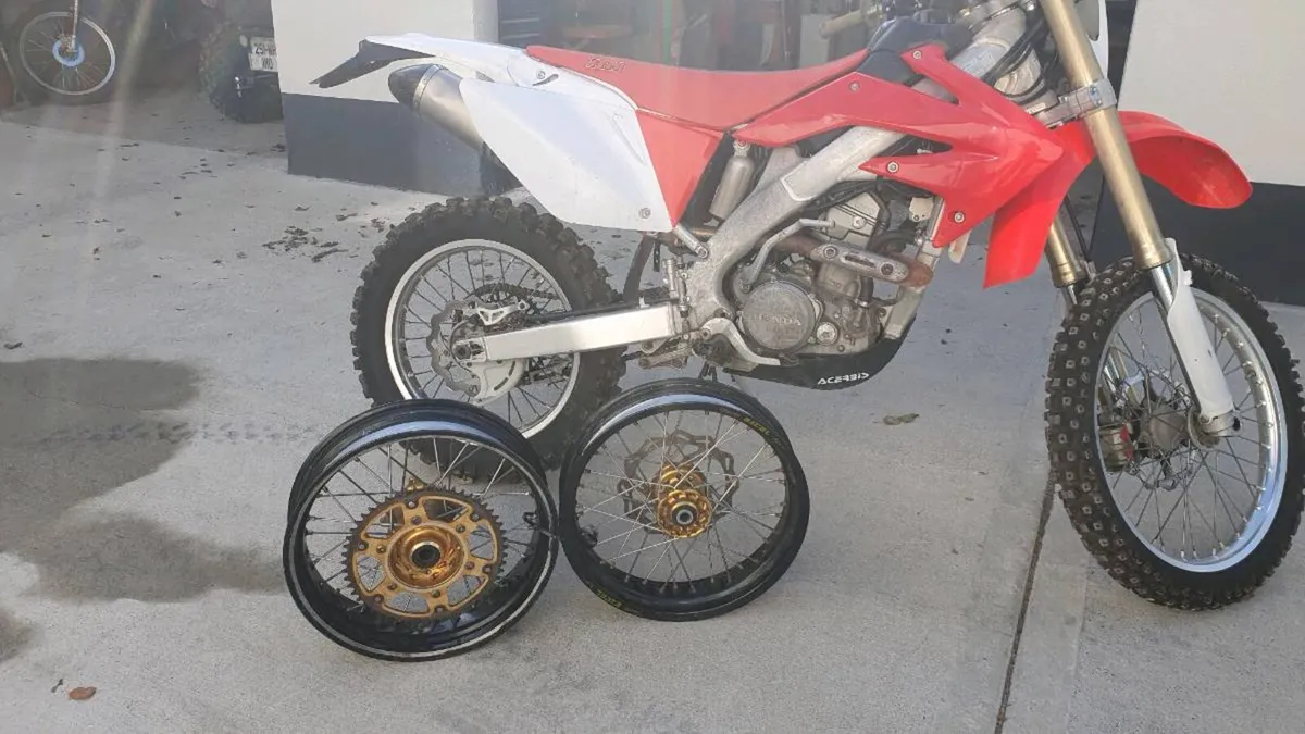 Motorcycle - Image 2