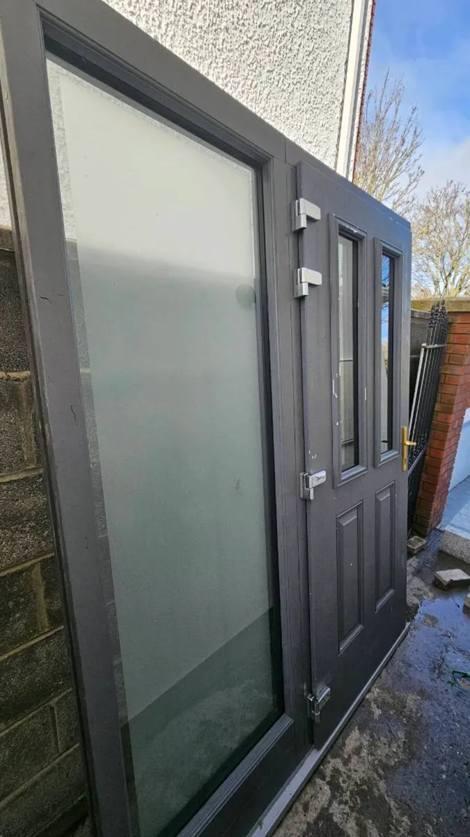 Front door with triple glazed glass - Image 1