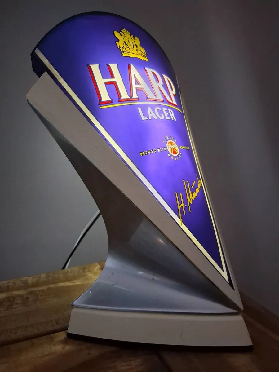 Vintage 1992 HARP LAGER Font Light - Image 2