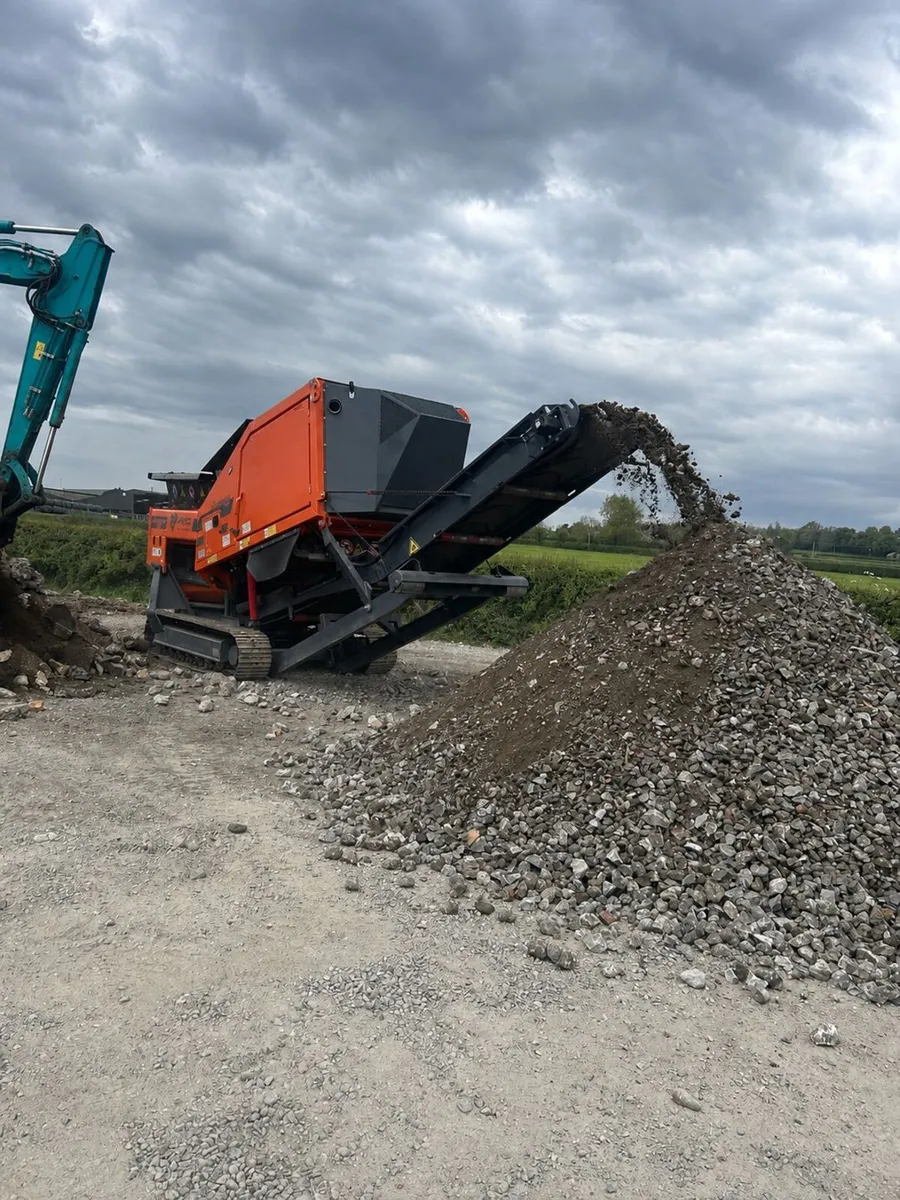 Mobile Concrete, Tar & Stone Crushing | For Hire - Image 1