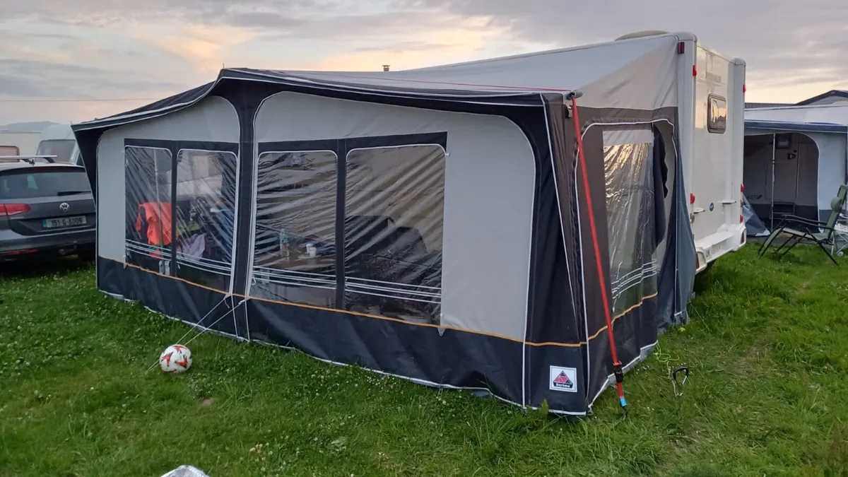2010 Bailey Pegasus Caravan & Awning - Image 2