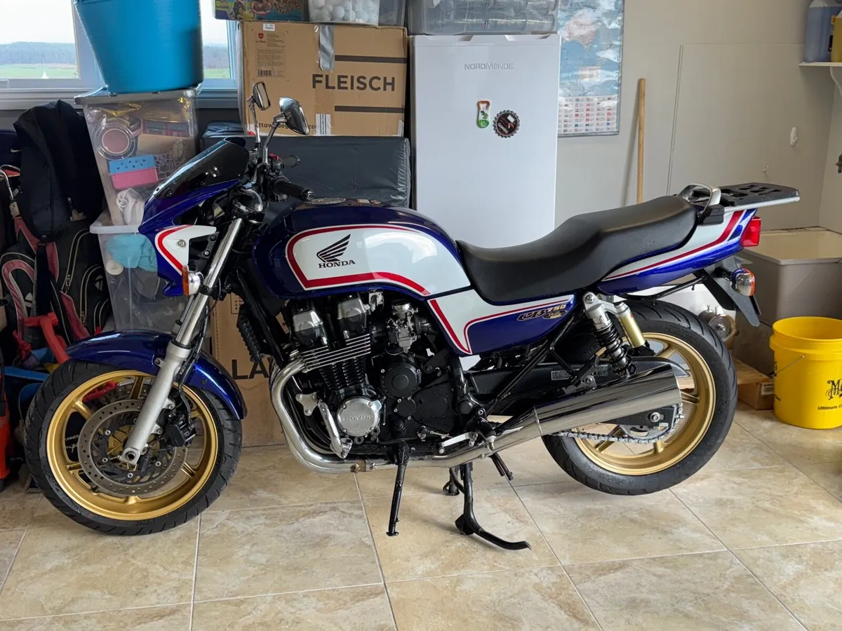 Honda CB750 Final Edition. - Image 3