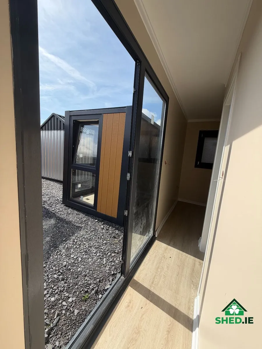 Garden Studio with Ensuite Bathroom - 2200×6500 - Image 4