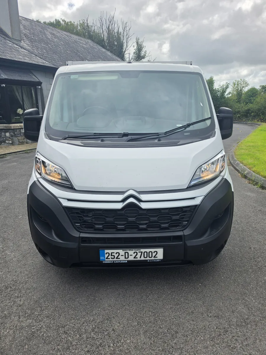 2025 CITROËN RELAY 3 WAY TIPPER - Image 3