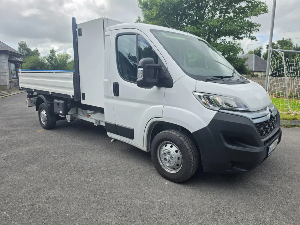 2025 CITROËN RELAY 3 WAY TIPPER - Image 2