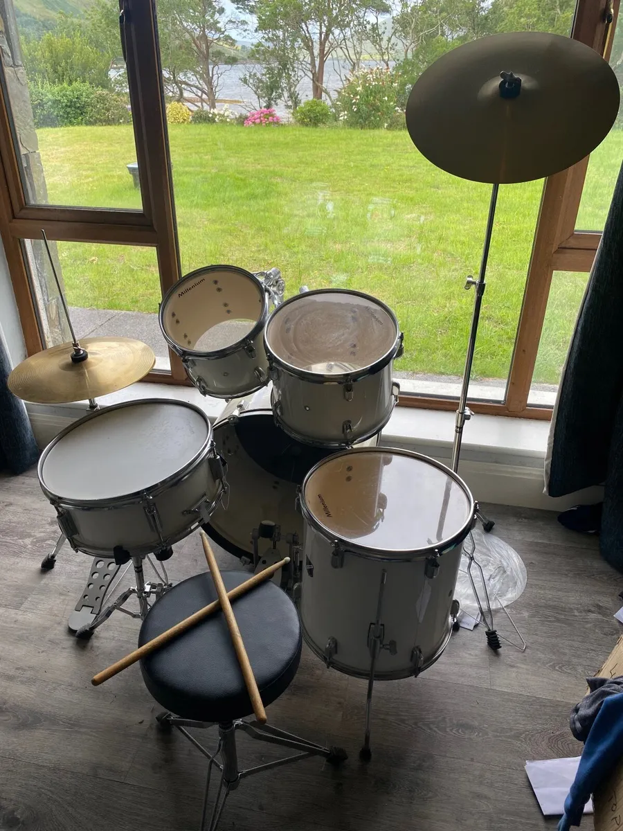 Drum kit
