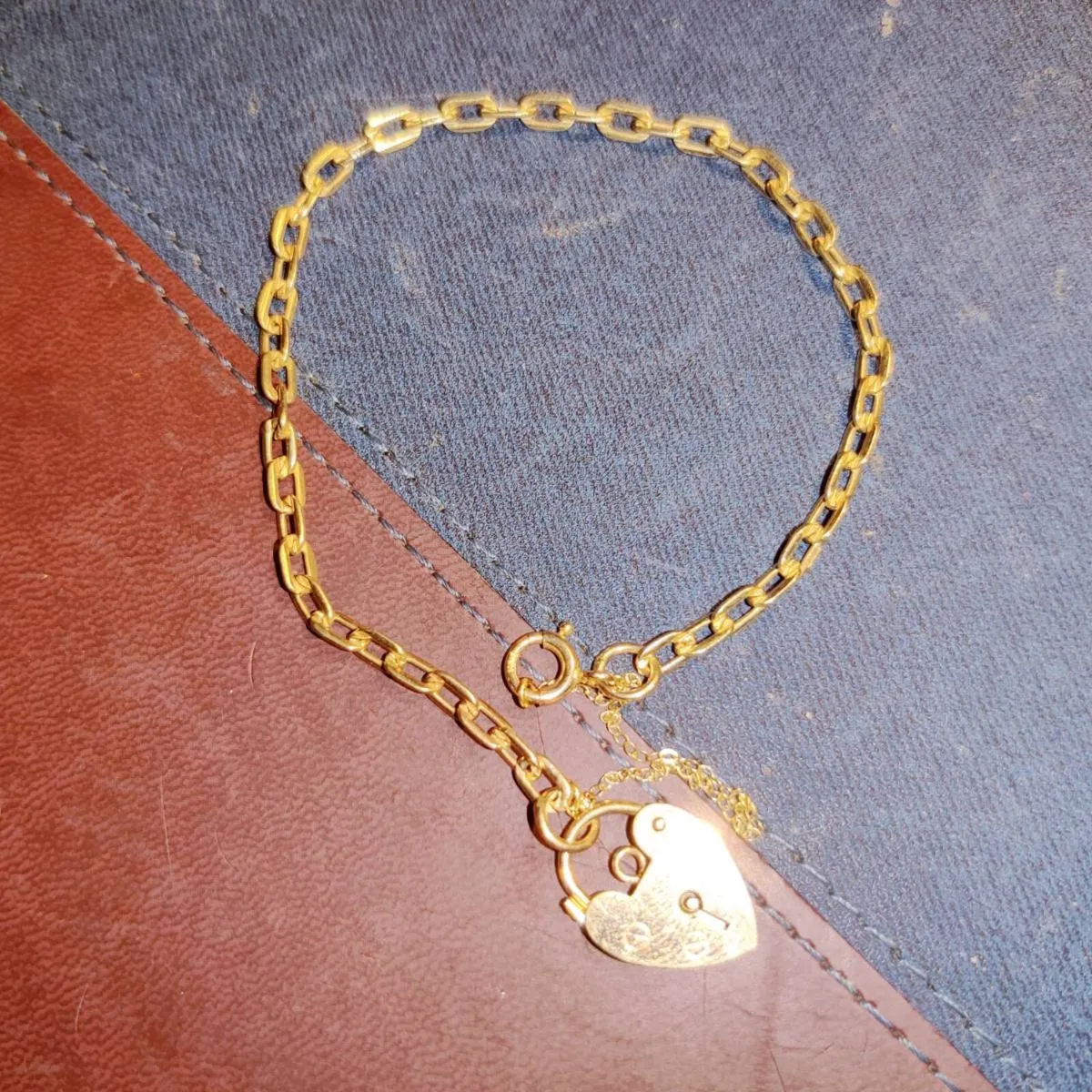 BOX LINK PADLOCK, 9CT SOLID Gold 5.59g Bracelet ! - Image 1