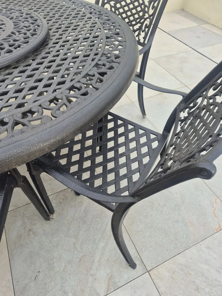 Garden table and chairs - Image 3