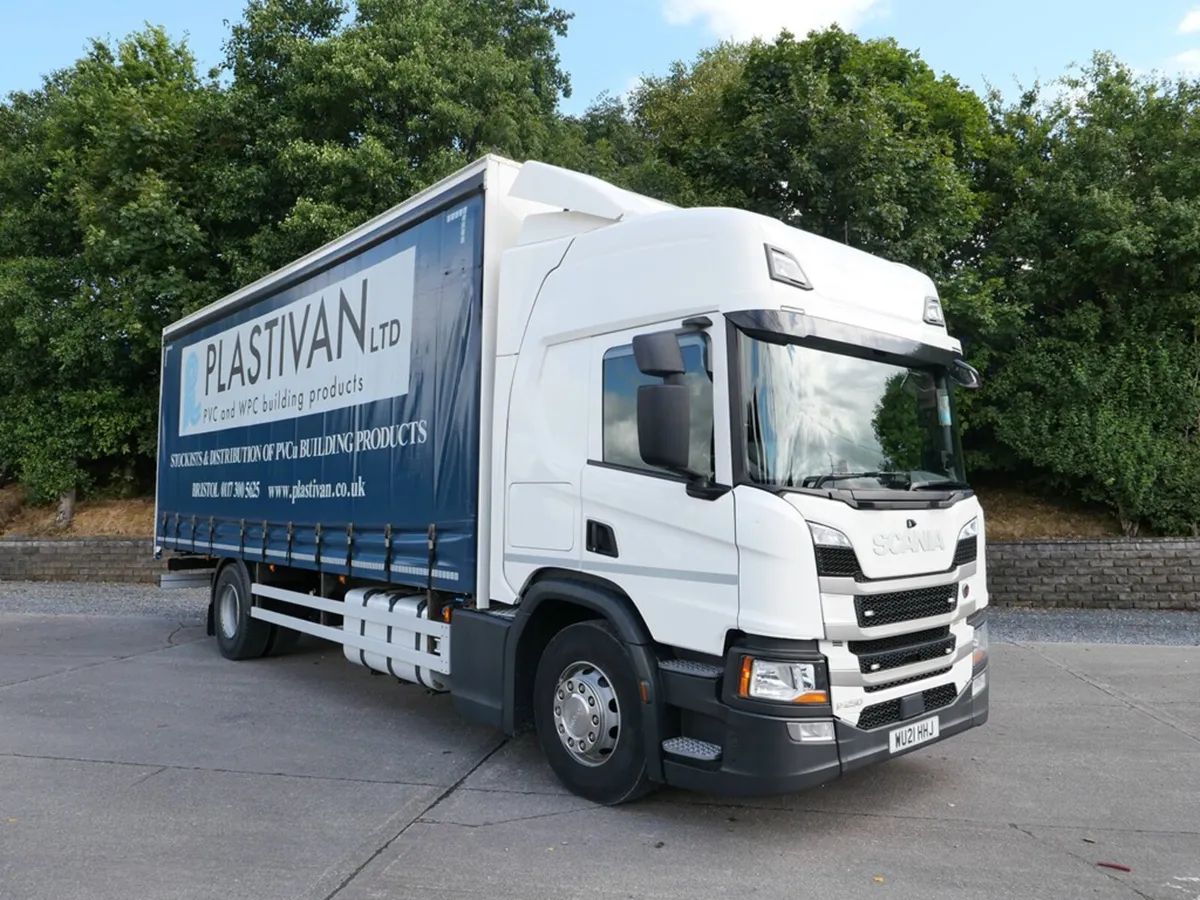 Scania P250 Curtainside - 4x2 - R1-01252 - 2021 - Image 1