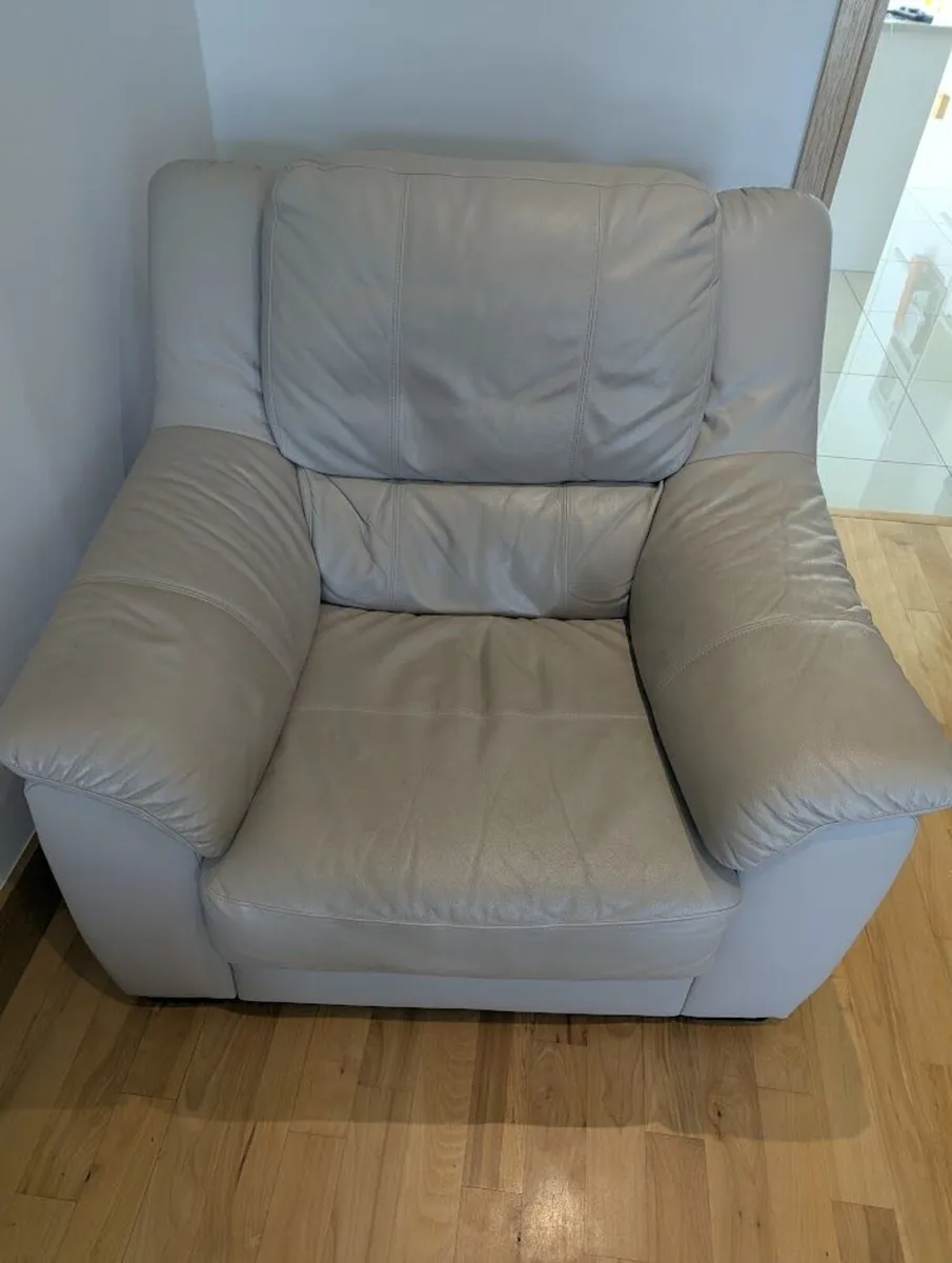 Leather Suite for Sale – €1000 (Collection Only) - Image 1