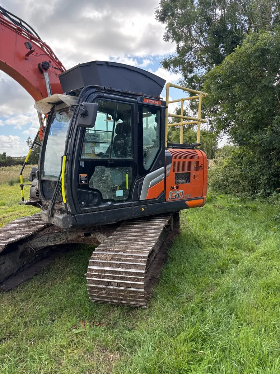 Hitachi 130 - Image 1