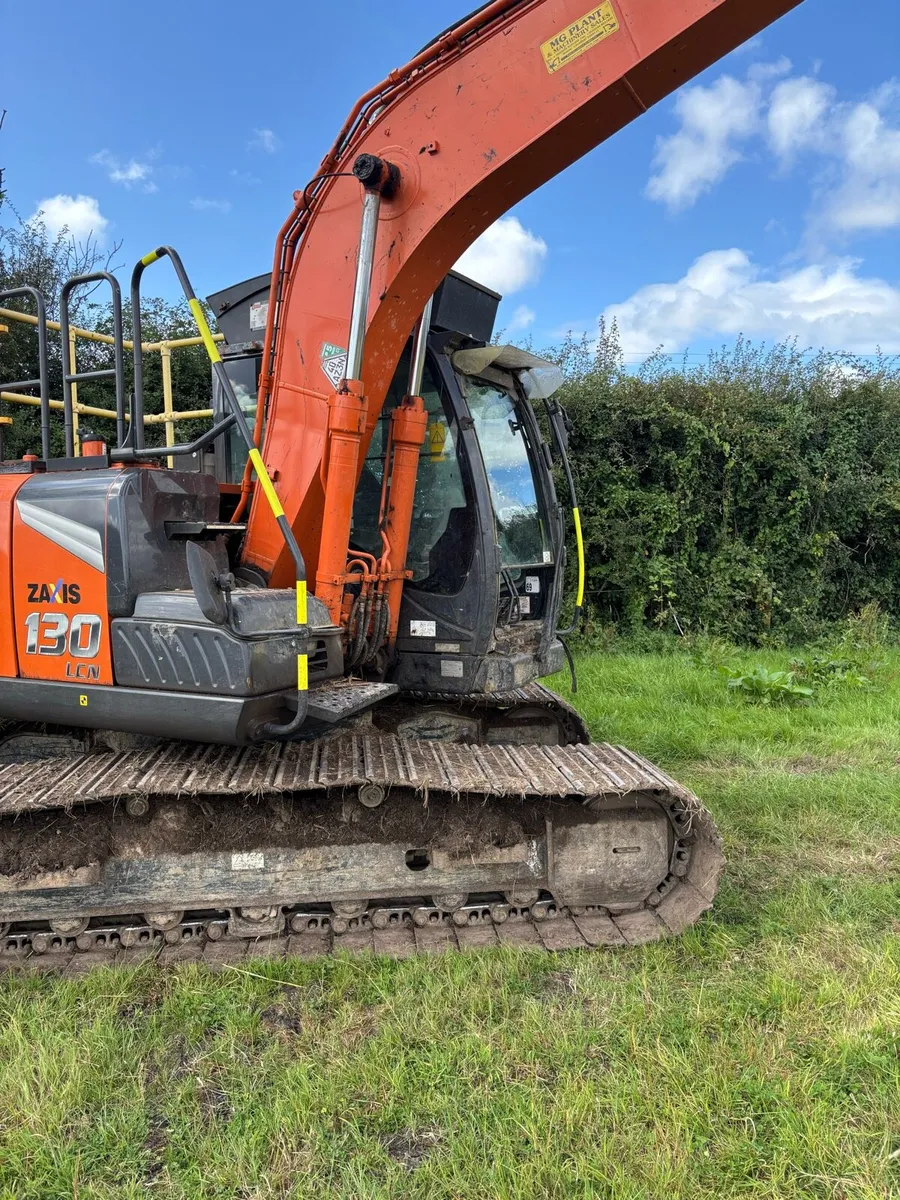 Hitachi 130 - Image 3