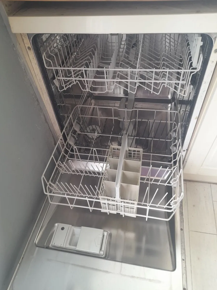 Dishwasher - Image 1