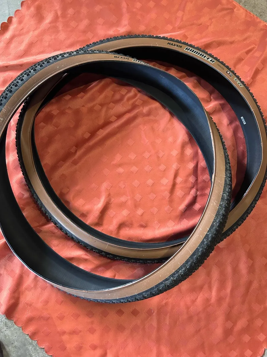 Bike tyres Maxxis 50 and Panracer 35 - Image 2