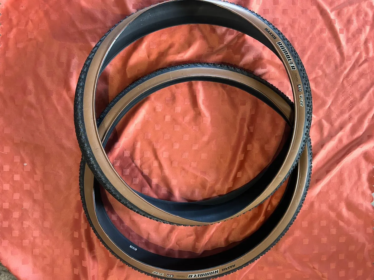 Bike tyres Maxxis 50 and Panracer 35 - Image 3