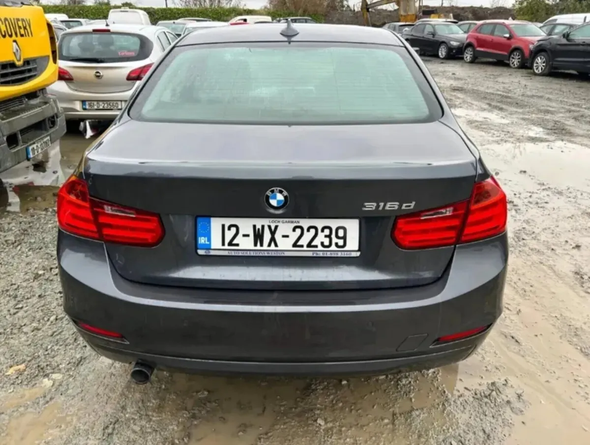 2012 Bmw 3-Series 2.0 Diesel driving - Image 3