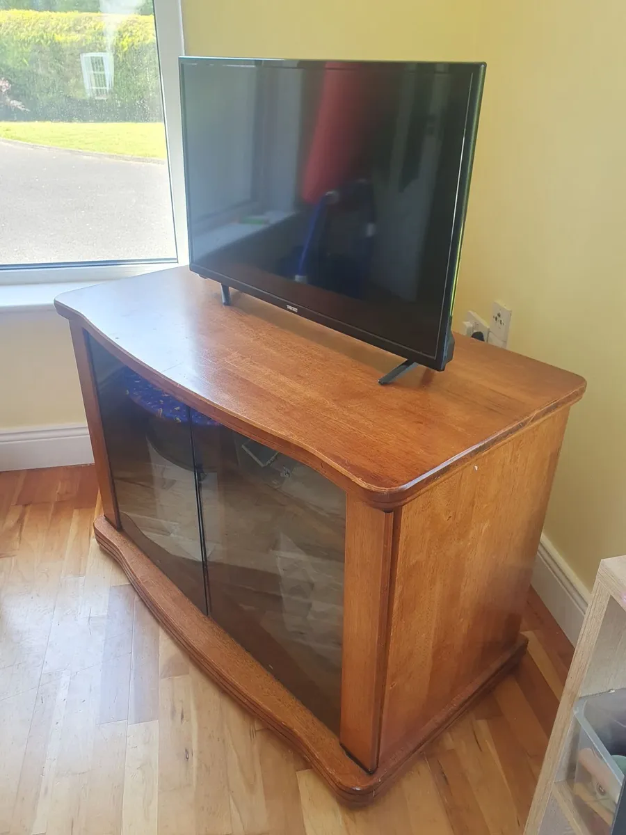 Solid Wood TV Stand/Entertainment Unit - Image 2