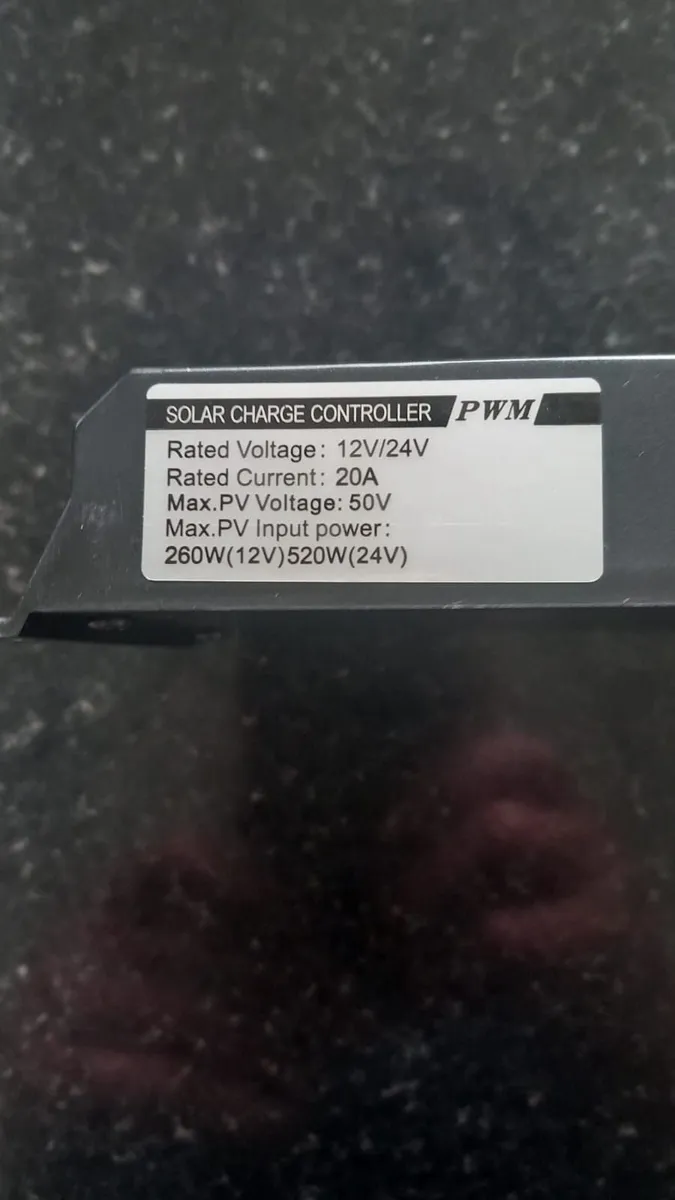 Solar charge controller - Image 1