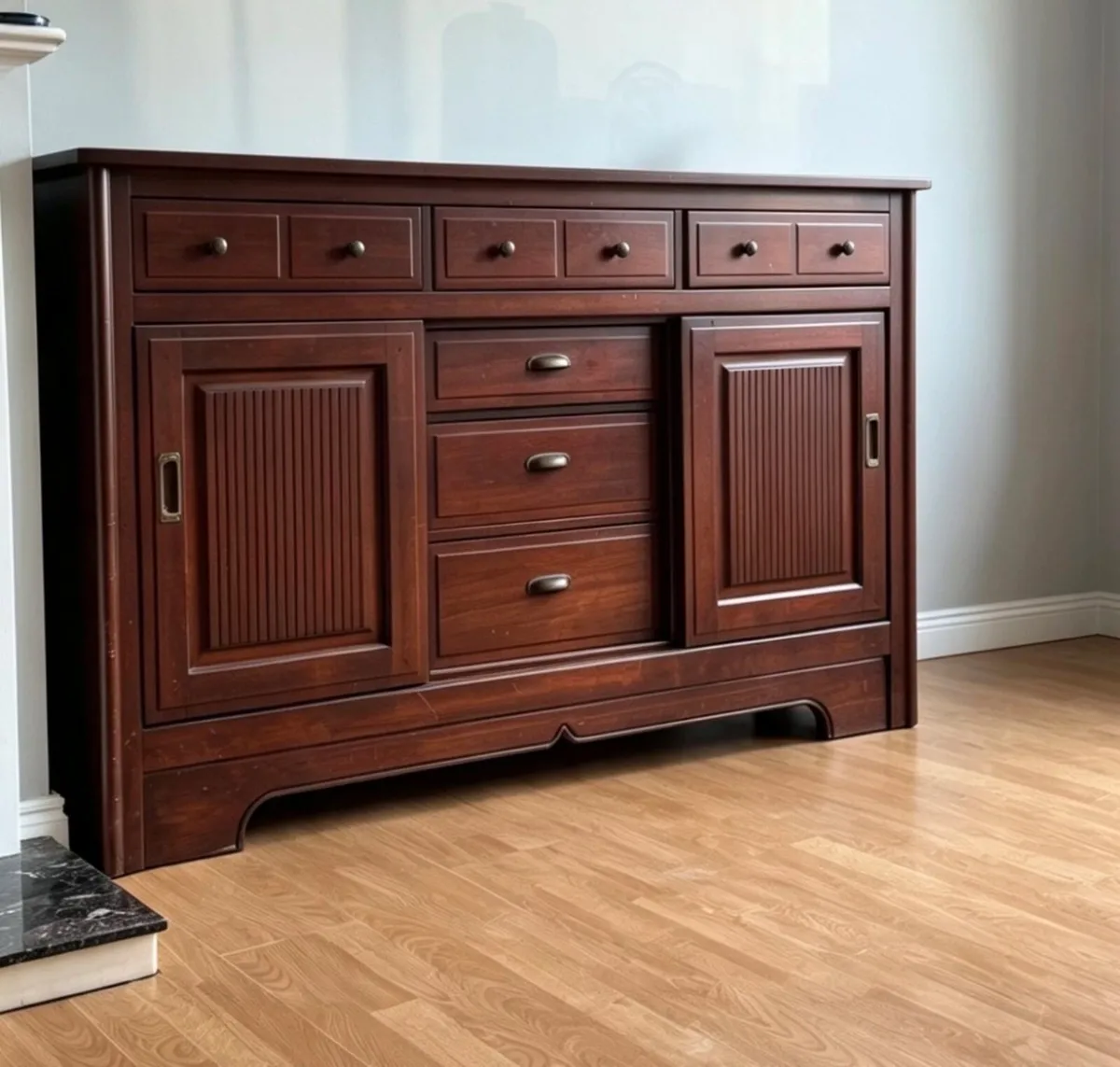 Tv unit and side board reduced to clear - Image 1
