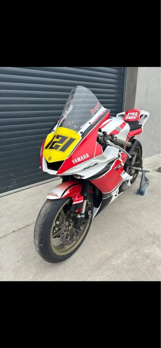 Yamaha r6 racebike track bike - Image 3