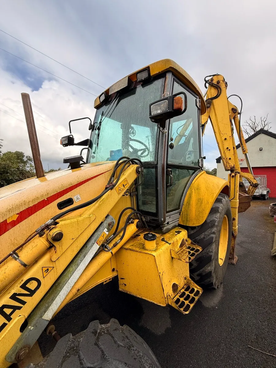 NewHolland Backhoe NH95 Digger - Image 2