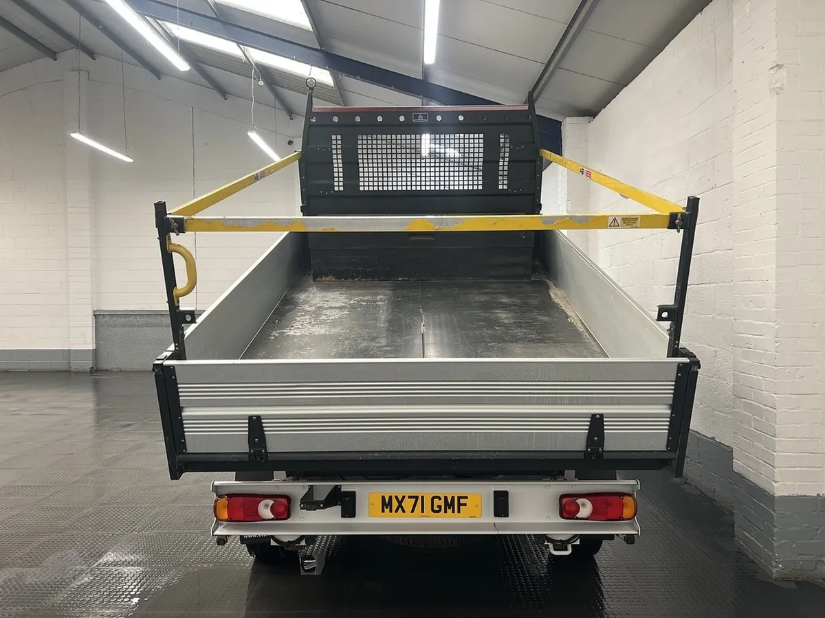 2021 Peugeot Boxer Tipper Van - Image 2