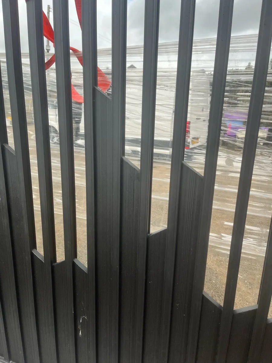 32 ft electric sliding gate 6ft high - Image 3