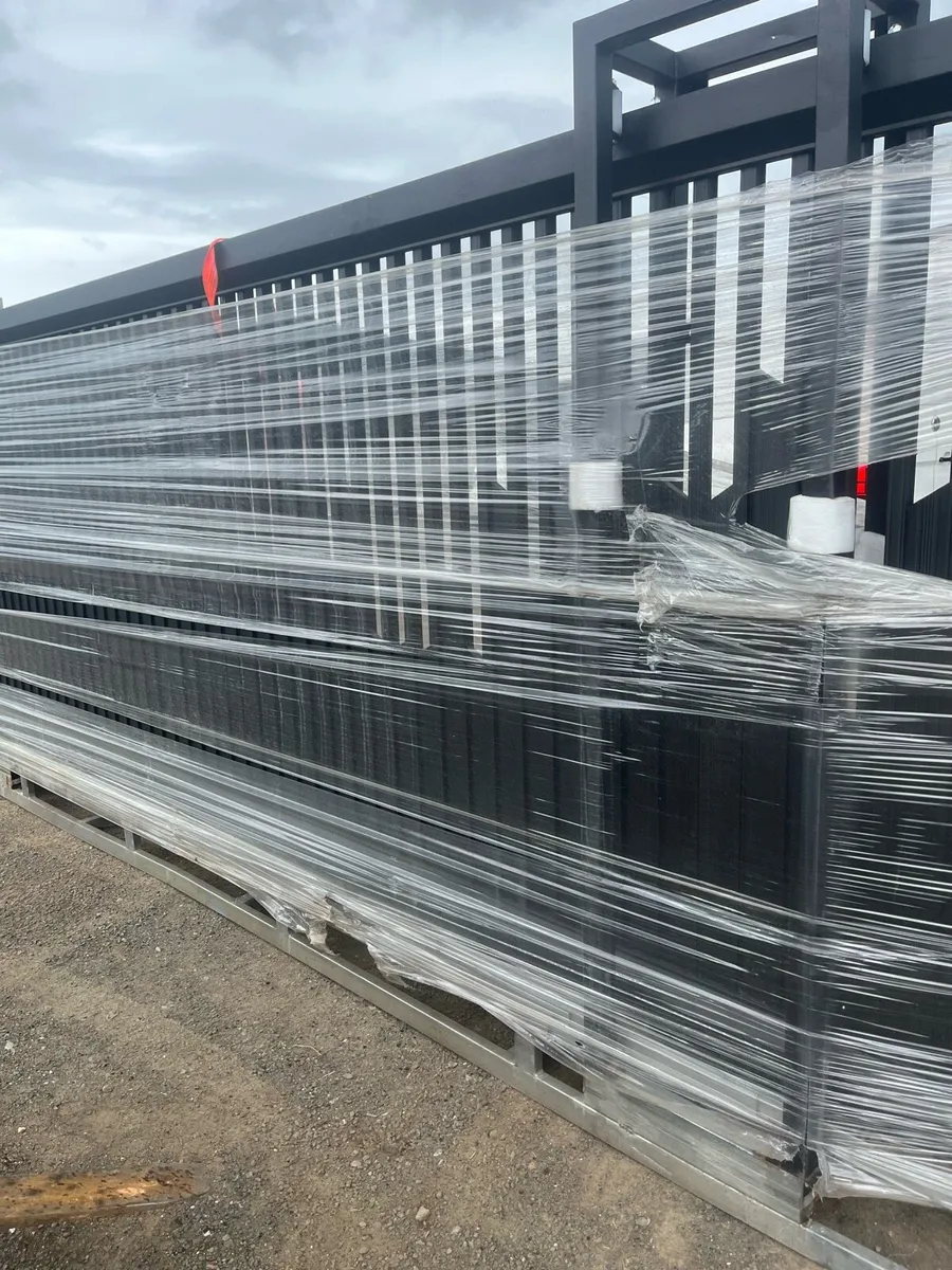 32 ft electric sliding gate 6ft high - Image 4