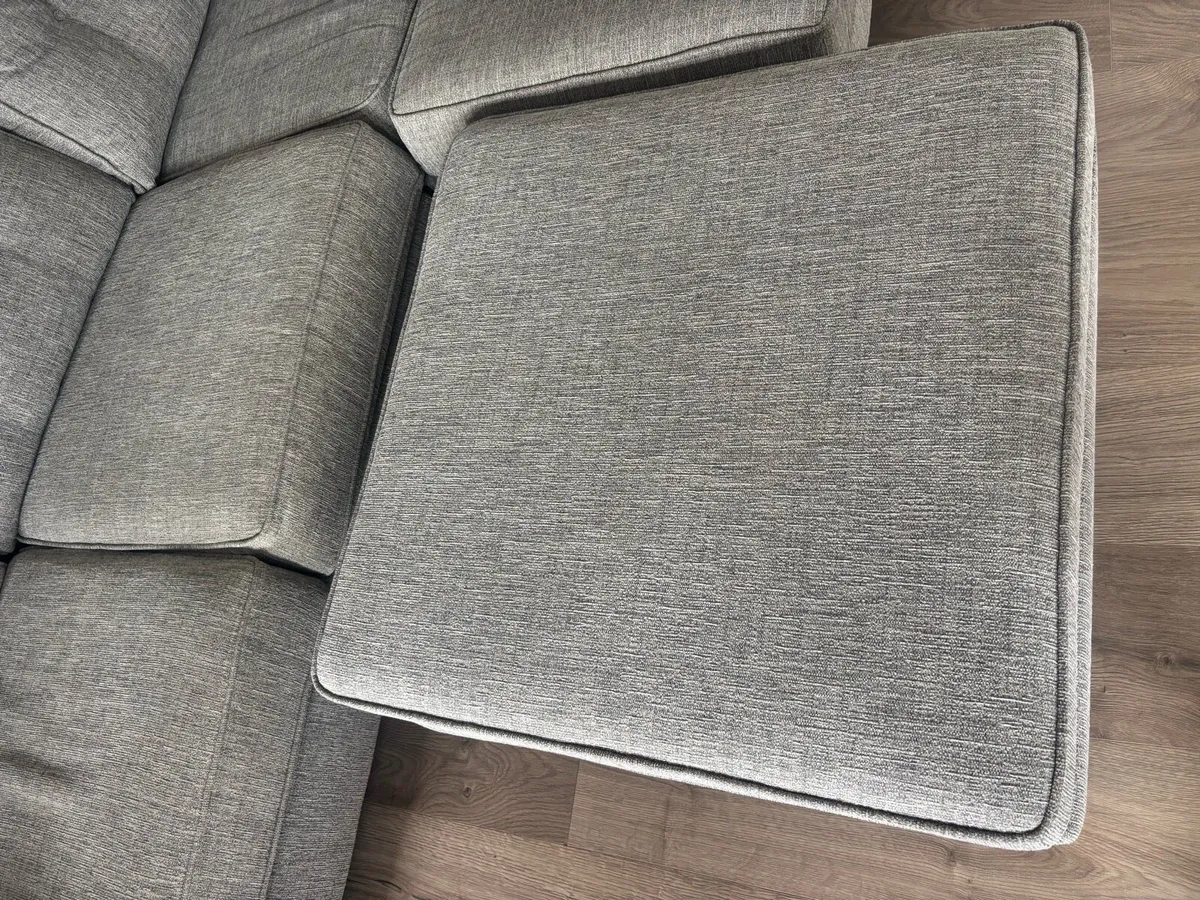 L-shaped couch - Image 1