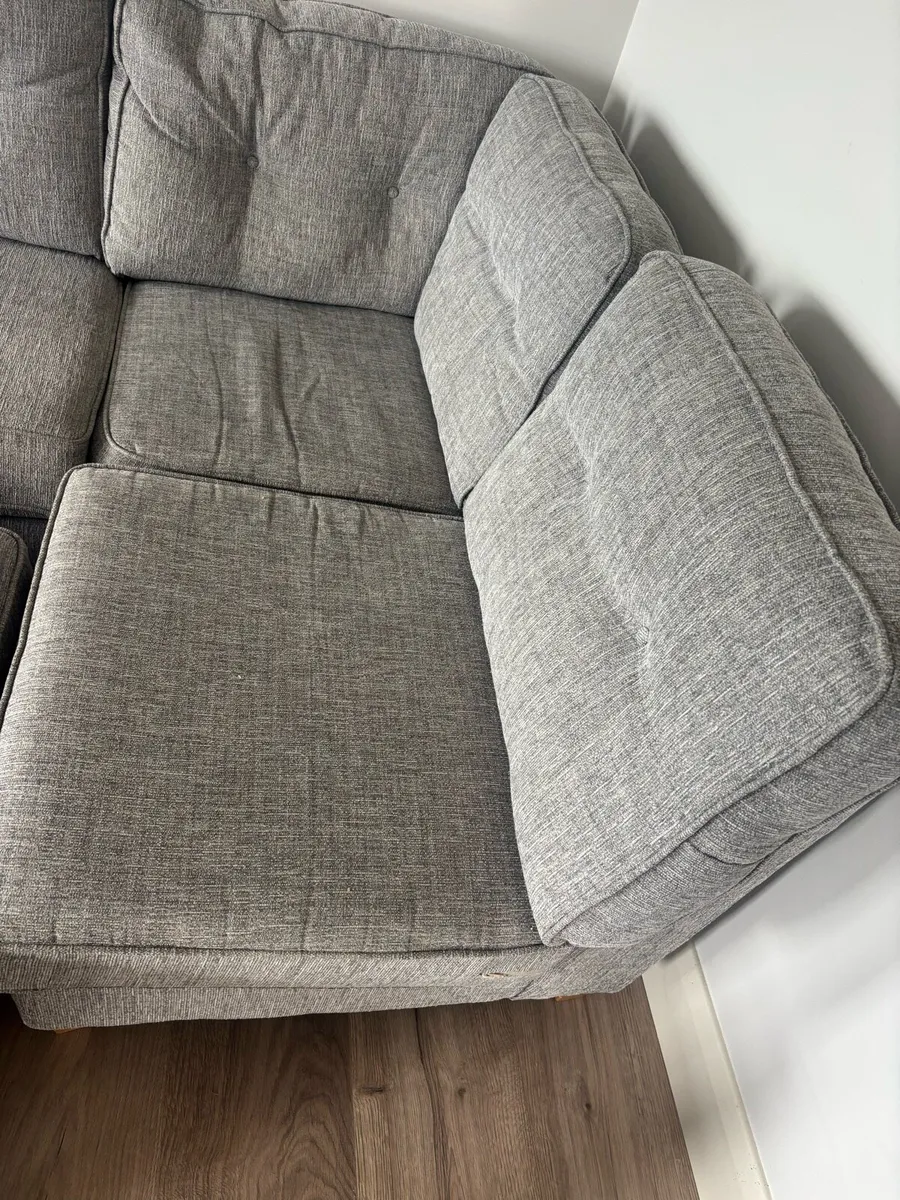 L-shaped couch - Image 3