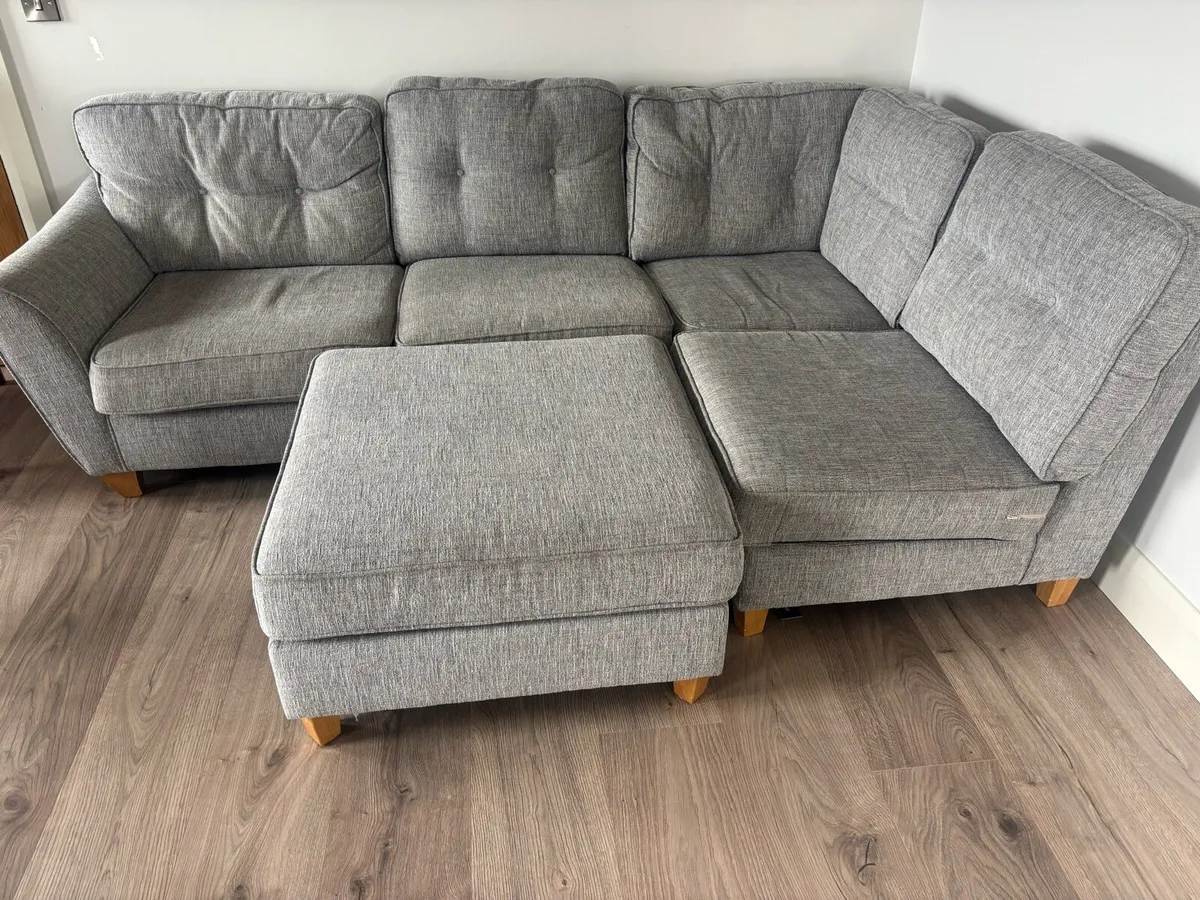 L-shaped couch - Image 4
