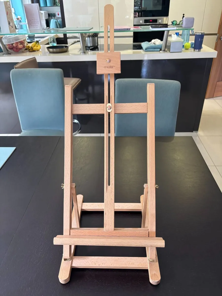 Art easel and painting/colouring supplies - Image 2