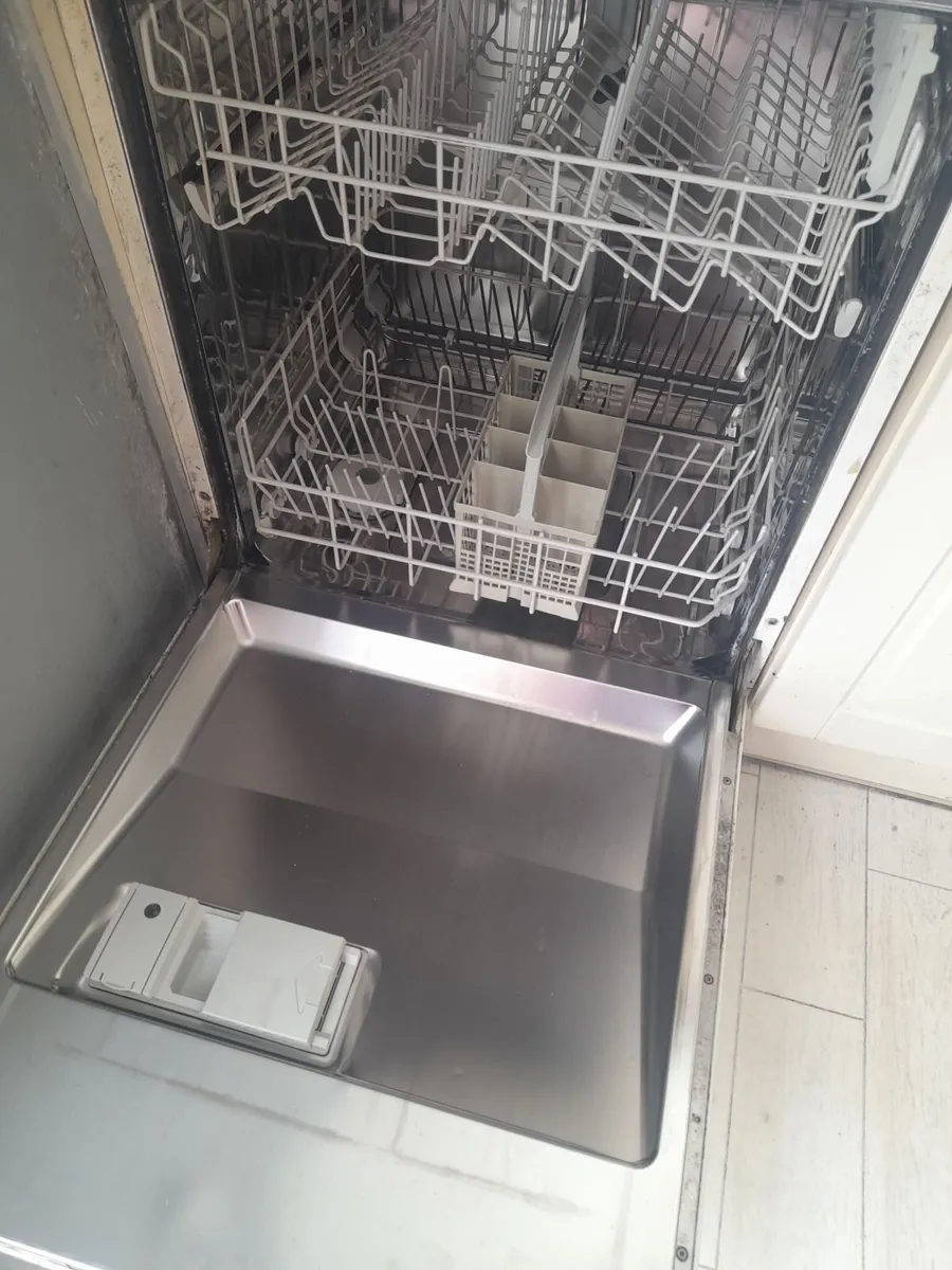 Dishwasher - Image 2