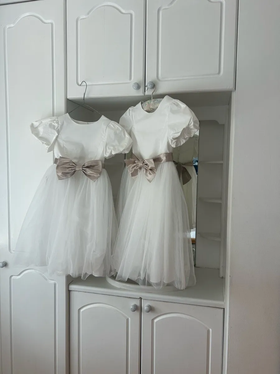 Beautiful flower girls dresses/ communion dresses. - Image 4