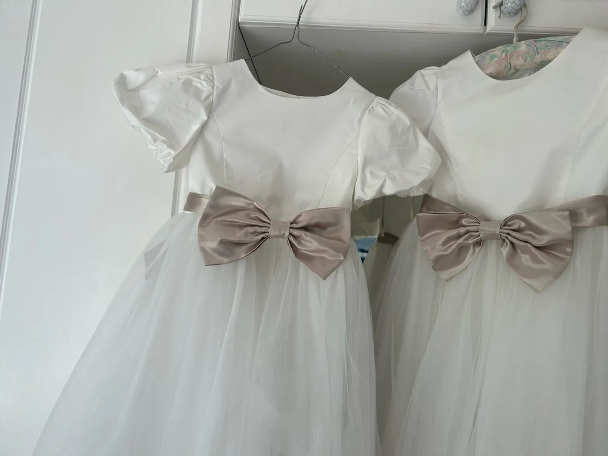 Beautiful flower girls dresses/ communion dresses. - Image 2