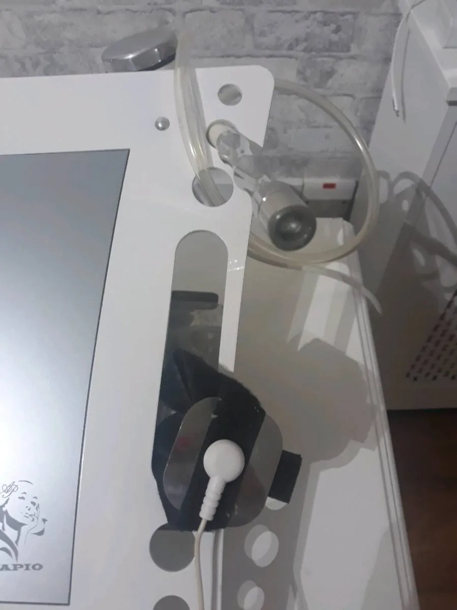 Beauty treatment machine - Image 3