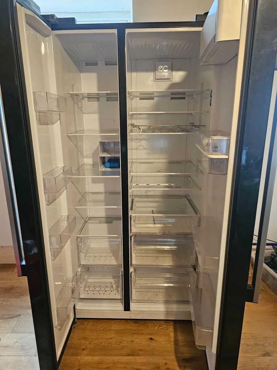 Beko American style Fridge Freezer - Image 3
