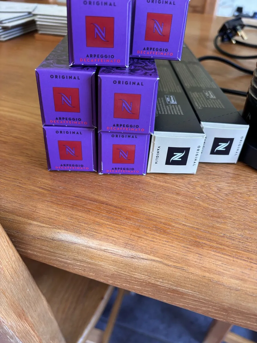Nespresso coffee machine & pods bundle - Image 3