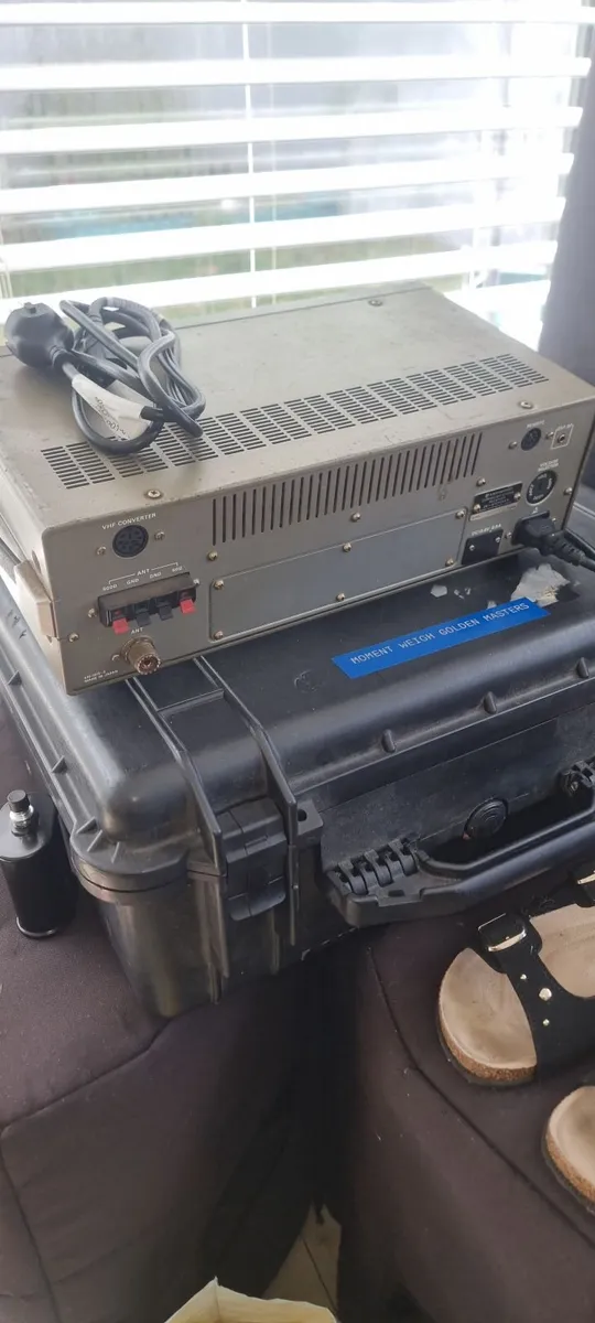 Kenwood communication radio receiver - Image 2