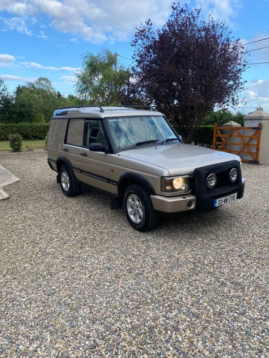 Land Rover Discovery 2003 - Image 1