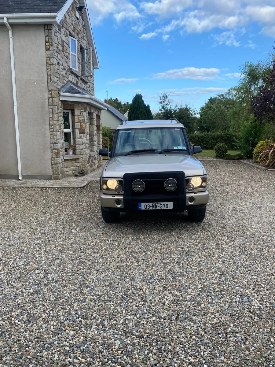 Land Rover Discovery 2003 - Image 2