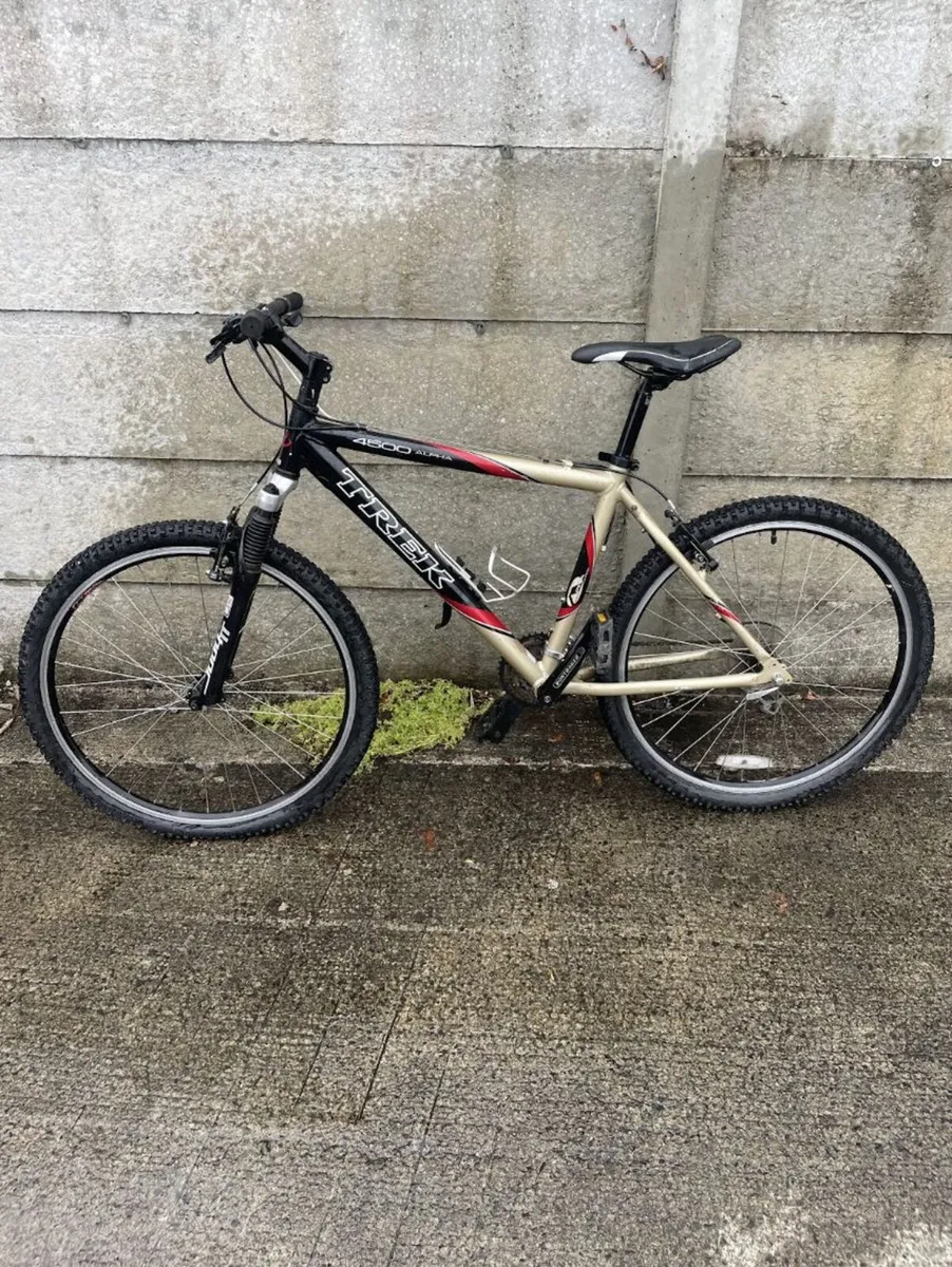 Trek 4500 Alpha Custom Aluminum Mountain Bike - Image 1