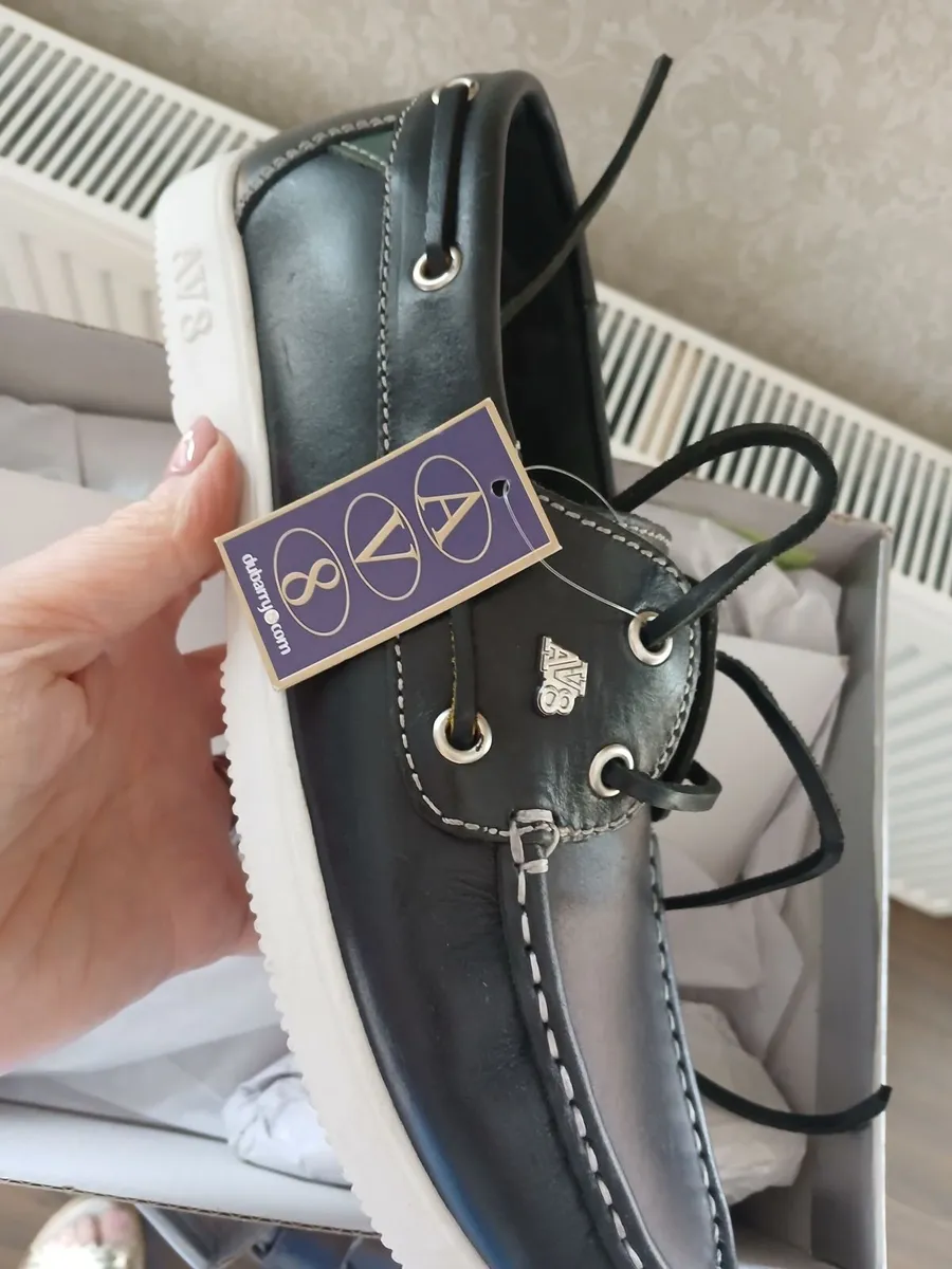 Dubarrys Av8 School shoes Brand new in box - Image 1