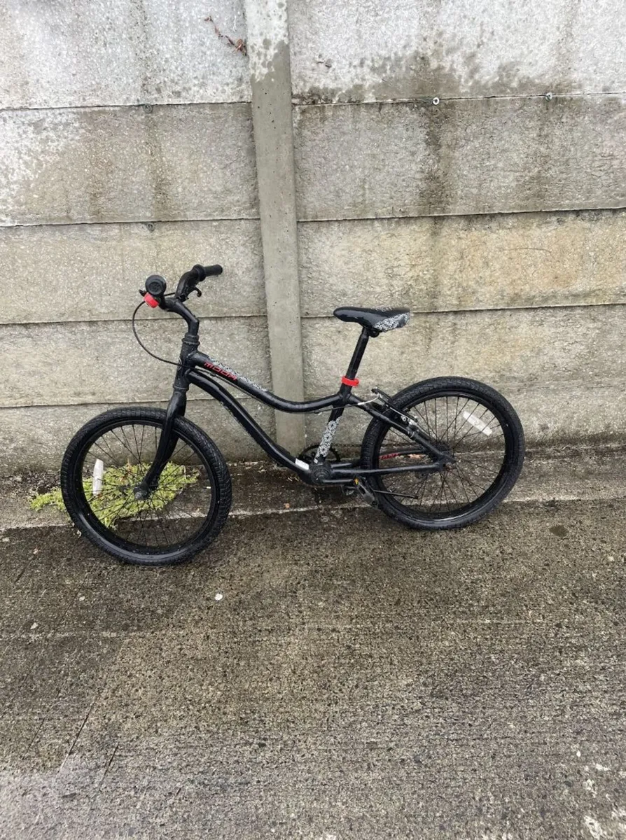 Giant Moda 20-Inch Kids' Bike - Image 1