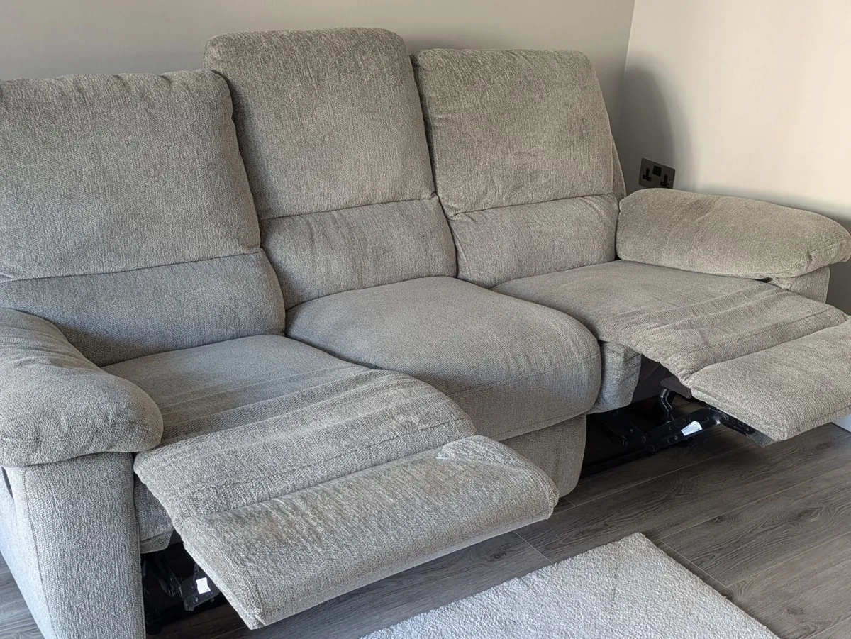 3+2 Recliner sofas - Image 3
